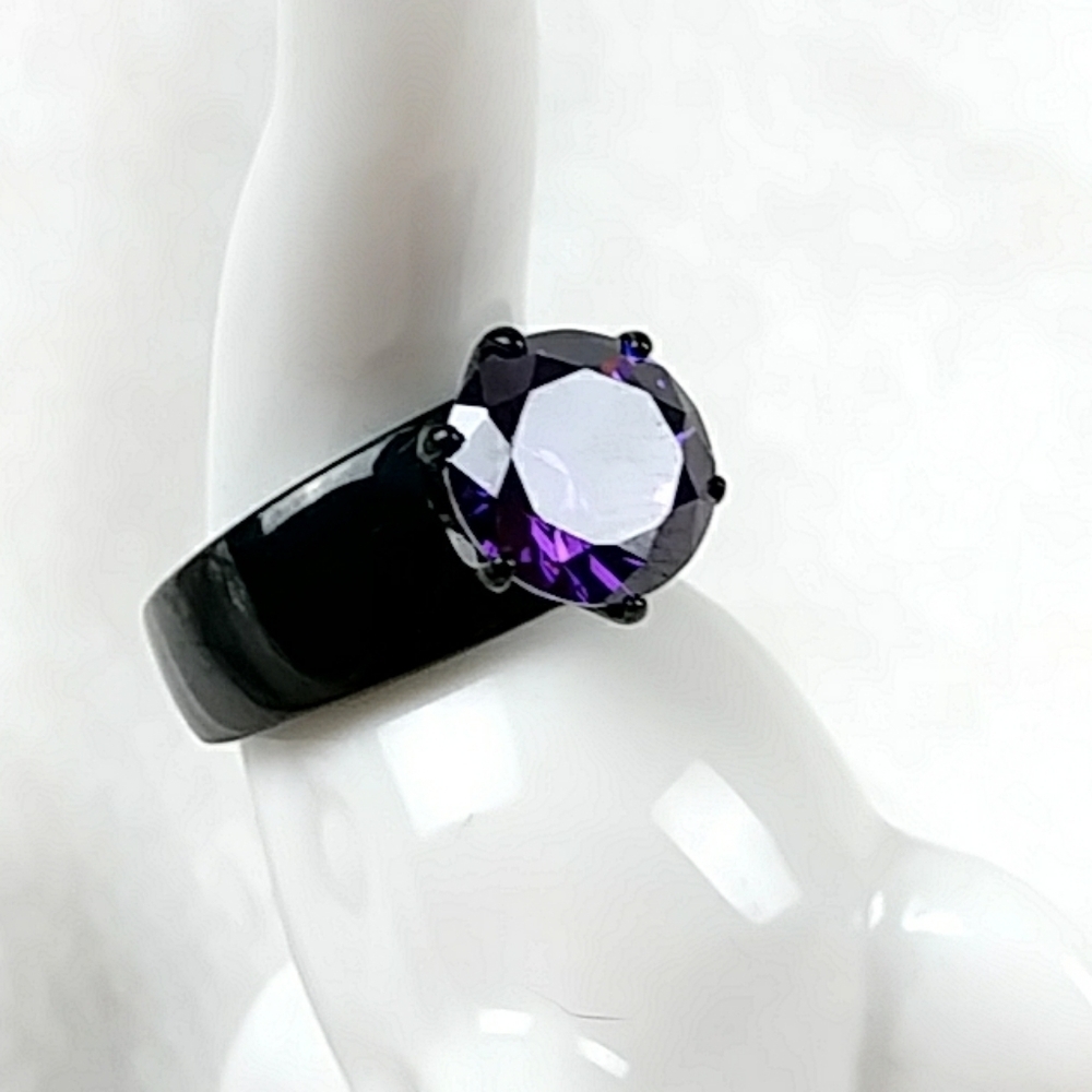 Women's Goth Purple Solitaire Black Stainless Steel Cocktail Ring Nickel Free - Picture 3 of 14